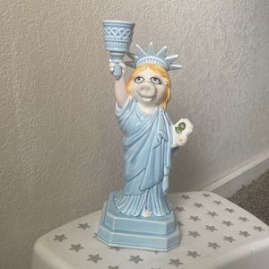 Miss Piggy Ceramic Statue of Liberty